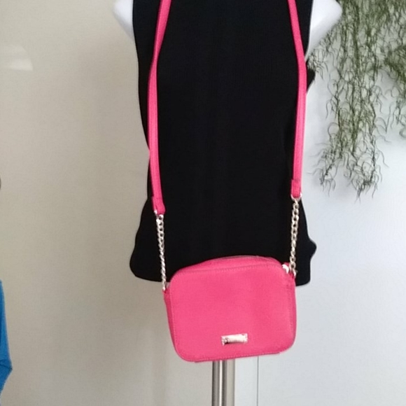 NEW YORK & COMPANY Coral Shoulder/Cross Body Bag - Picture 3 of 11